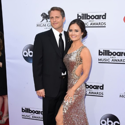 Scott Sveslosky with his wife Danica McKellar on the red carpet at 2015 Billboard Music Awards.